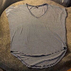 🎉4 for $20 Express Tee, size small
